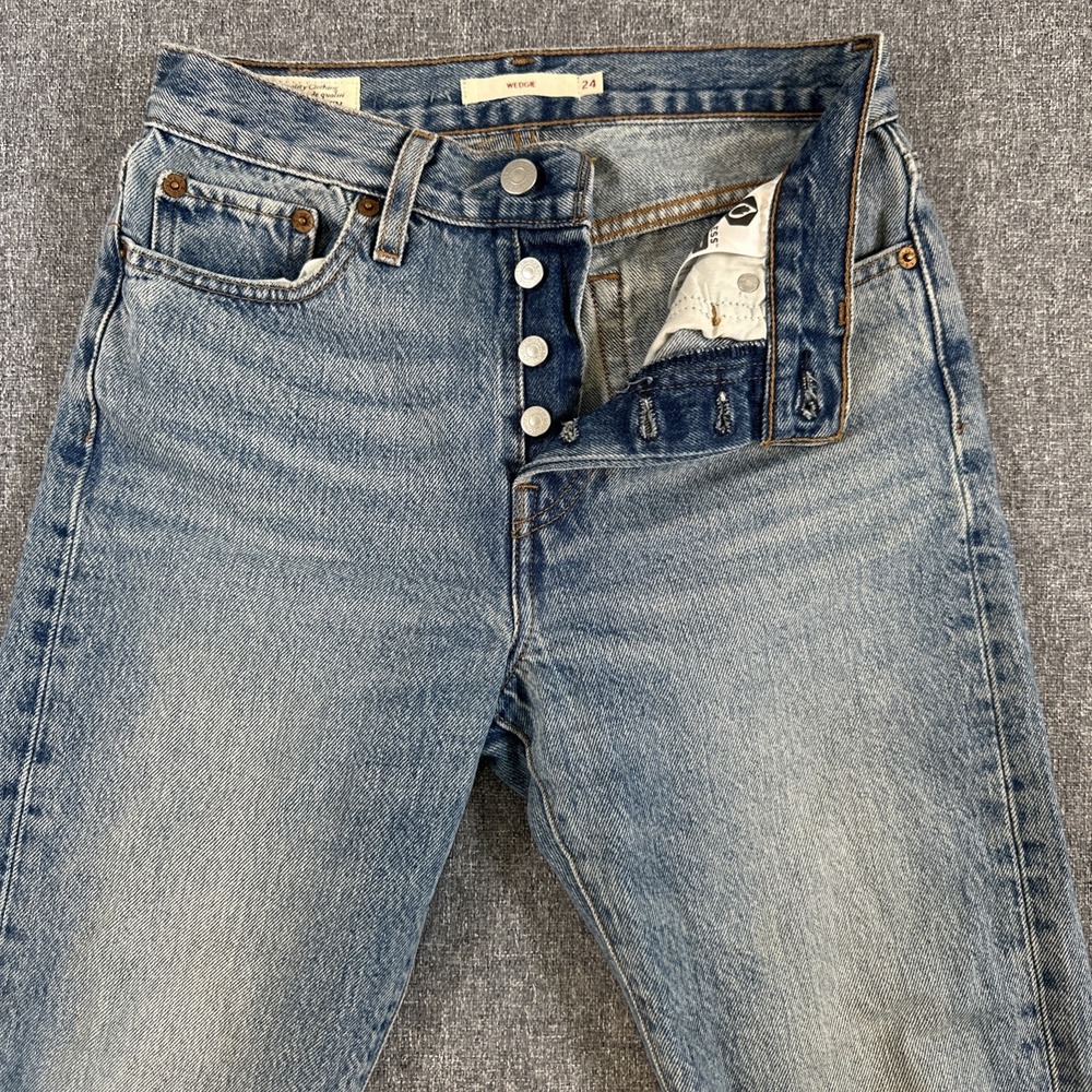 Levi's Wedgie Straight Jeans Women's 24 Button Fly Raw Hem Distressed Denim